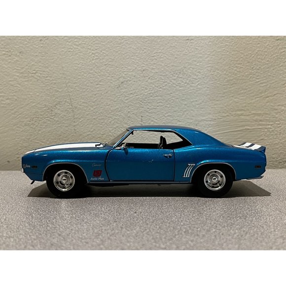 Z/28 Other - Revell Creative Masters 1/20 Die Cast 1969 Z/28 302 Camaro Lemans Blue Promo